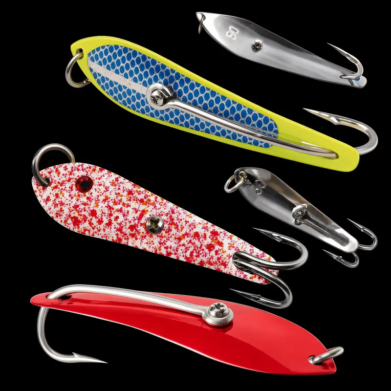 PULLER metal spoon lures in chrome, red and fluorescent finishes